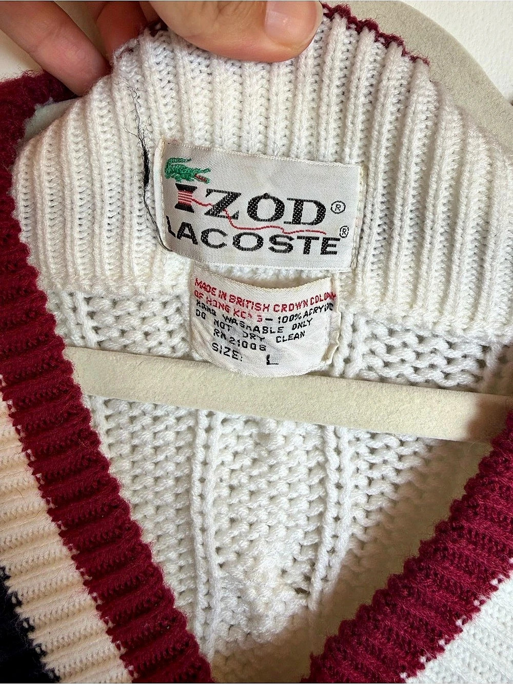 VTG 80s Izod Lacoste 100% Acrylic Cricket Sweater Deep V-Neck Size L - Picture 3 of 17